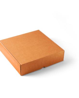Stock scatole quadrate per spedizioni