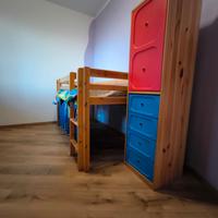 Letto in legno bambino con colonna