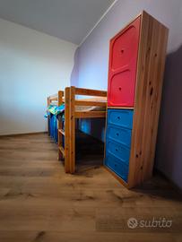 Letto in legno bambino con colonna