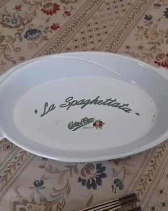 Piatto ovale in ceramica bianca