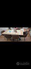 tavolo con sedie