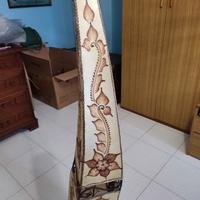 Lampada da terra stile etnico. 