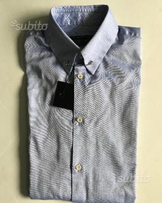 Camicia Dsquared azzurra con dettaglio spilla