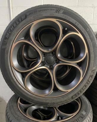 Cerchi + Gomme Nuove Alfa Romeo Stelvio 