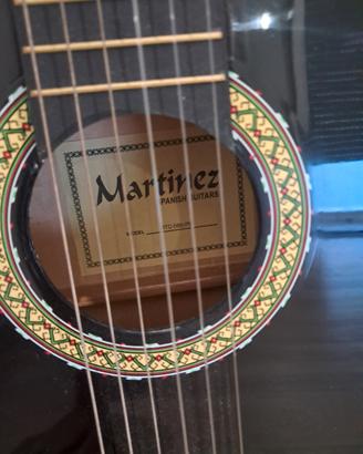 Chitarra classica con custodia