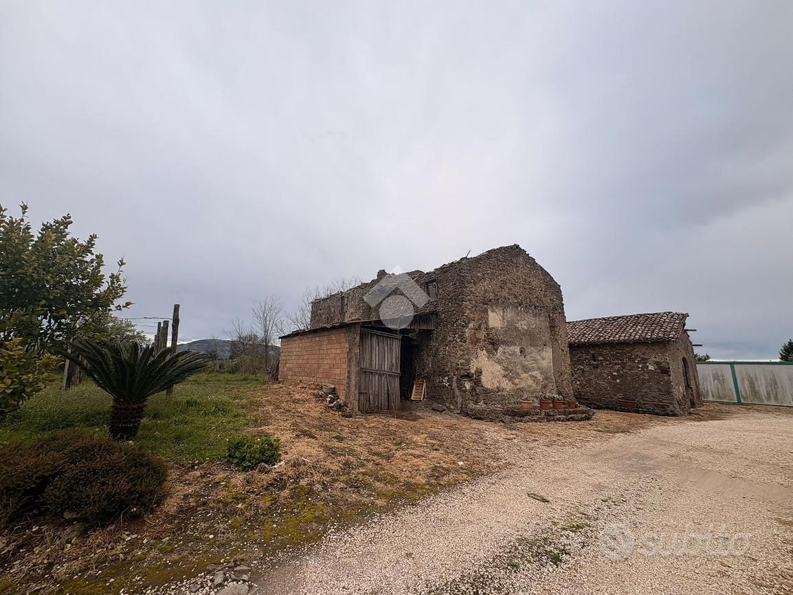 RUSTICO A LARIANO - Vista 4