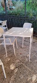 Tavoli e sedie per esterno