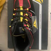 Scarpe antinfortunistiche nuove con scatola