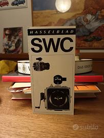 Brochure Hasselblad SWC in italiano, 1976.