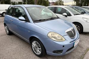 Lancia Ypsilon 1.3 MJT 75 CV Oro