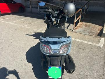 Kymco 350cc anno 2024 km 8000circa