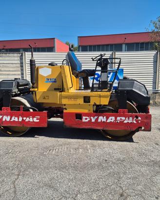 RULLO COMPATTATORE TANDEM VIBRANTE DYNAPAC CC 221 