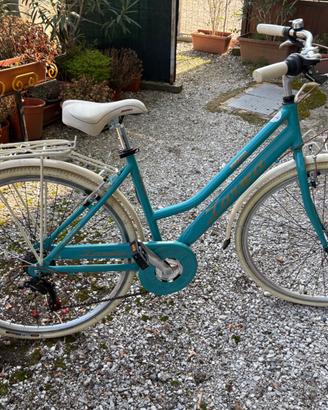 Bici da città da donna azzurra