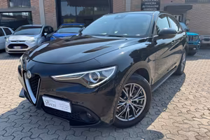 Alfa Romeo Stelvio 2.2 Turbodiesel 180 CV AT8 RWD 
