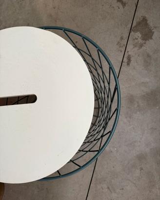 Desing comodino/porta coperte
