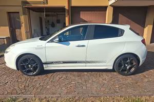 Alfa Romeo Giulietta 1.6 JTDM 105cv