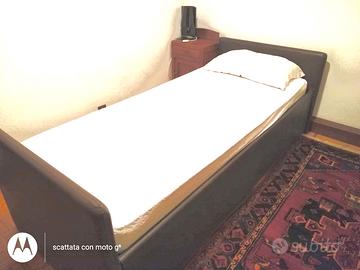 Letto singolo più uno, Flou in pelle