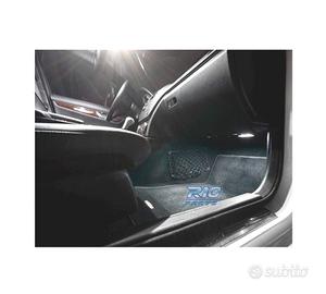 PLAFONI LED PER PIEDI E PORTE PER MERCEDES