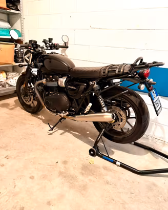 Triumph Street Twin 900