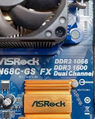 Scheda madre ASRock N68C-GS FX con scheda video