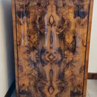 Antica macchina da cucire Necchi