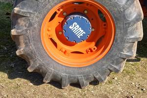 ruote 14/9 r24 oppure 380/85  r24