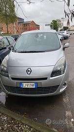 Renault scenic 2011 7 posti