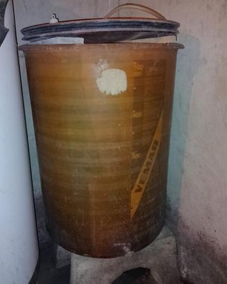 BOTTE IN VETRORESINA 