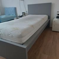 Letto Ikea Malm, con rete a doghe e materasso