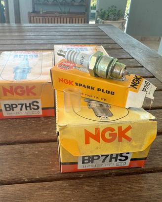 NGK BP7HS 10 Candele Originali
