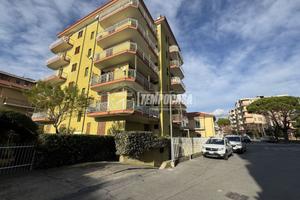 00AB290- BILOCALE IN CENTRO