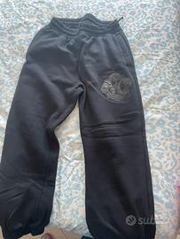 Pantaloni tuta stile urbano hip pop.  Vokal