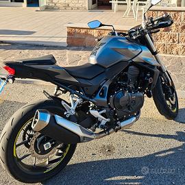 Honda hornet 750