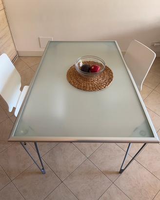 Tavolo IKEA Vika