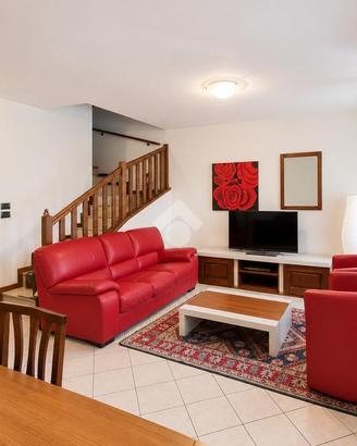 VILLA A SCHIERA A SACILE