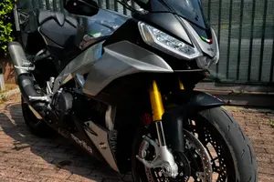Aprila tuono 1100 v4