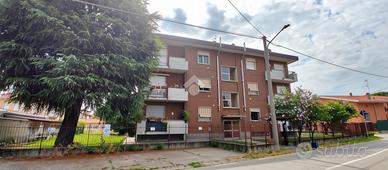 3 LOCALI A LONATE POZZOLO