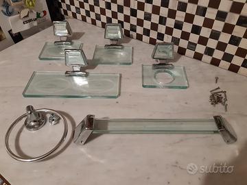 Accessori per bagno anni 70 