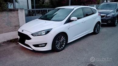 Ford Focus st line 1.5 tdci