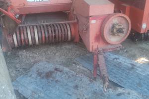 pressa raccoglitrice AMA 283