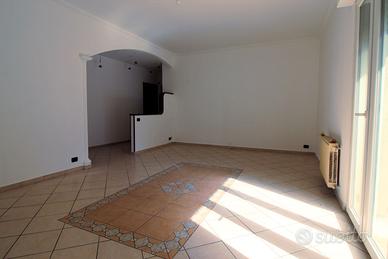 Appartamneto di 120mq con 3 camere da letto al PT