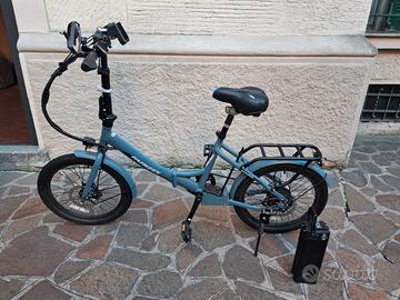 Bicicletta elettrica pieghevole