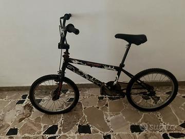 Bicicletta mont bike
