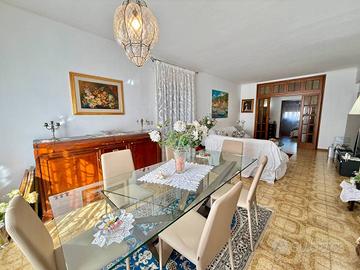 Appartamento di 145 m² con più di 5 locali e box a