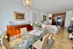 Appartamento di 145 m² con più di 5 locali e box a