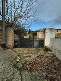 Terreno con casa d'epoca