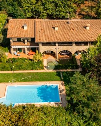 3 LOCALI A SAN FELICE DEL BENACO