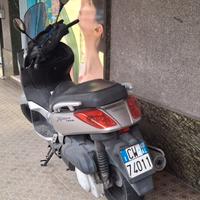 Yamaha X-Max 250