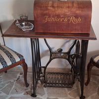 Macchina da cucire antica singer