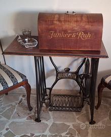 Macchina da cucire antica singer